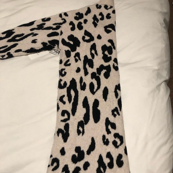 Something Navy Leopard V-Neck Cardigan - Picture 5 of 5